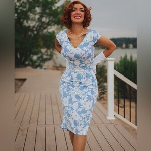 50s Retro Floral Blue and White Wiggle Dress in Stretch Linen